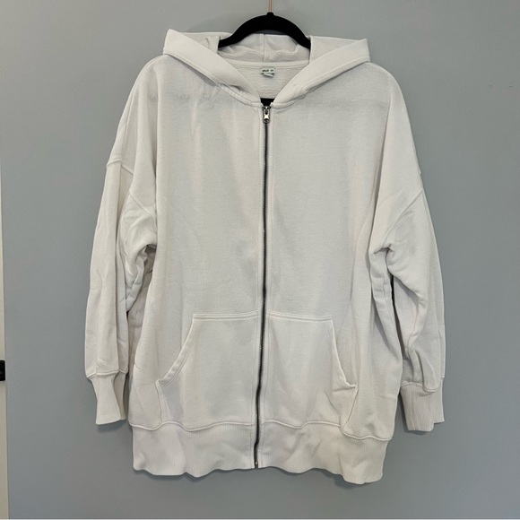 Full Zip Oversized Hoodie - Picture 3 of 12